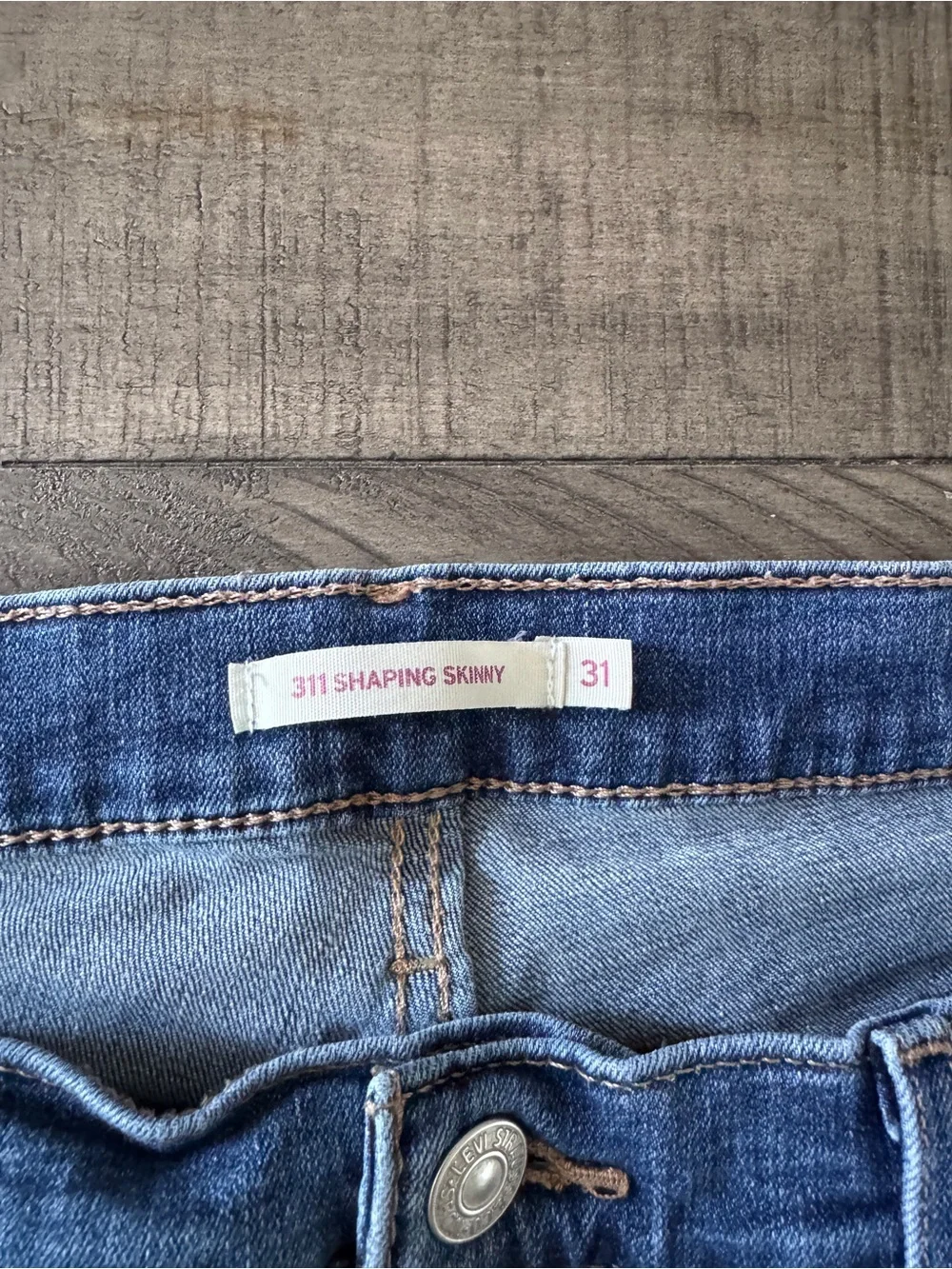 Levis slim fit